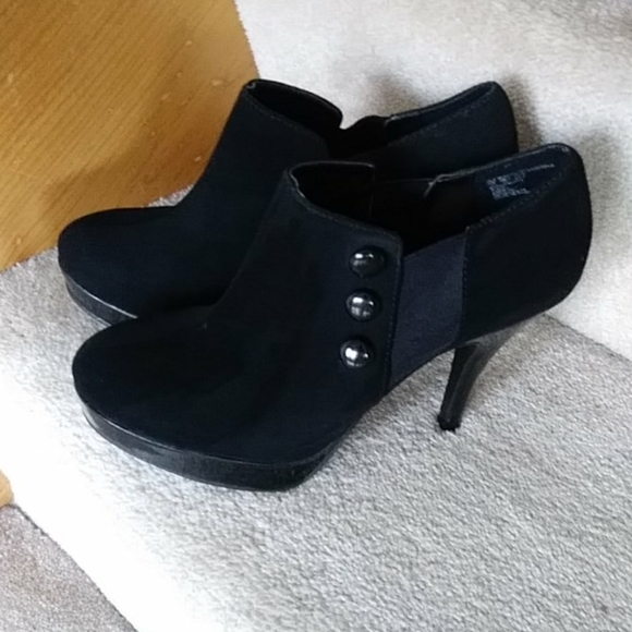 Metaphor Dressy Ankle Bootie Heels Size 10 - Picture 3 of 16